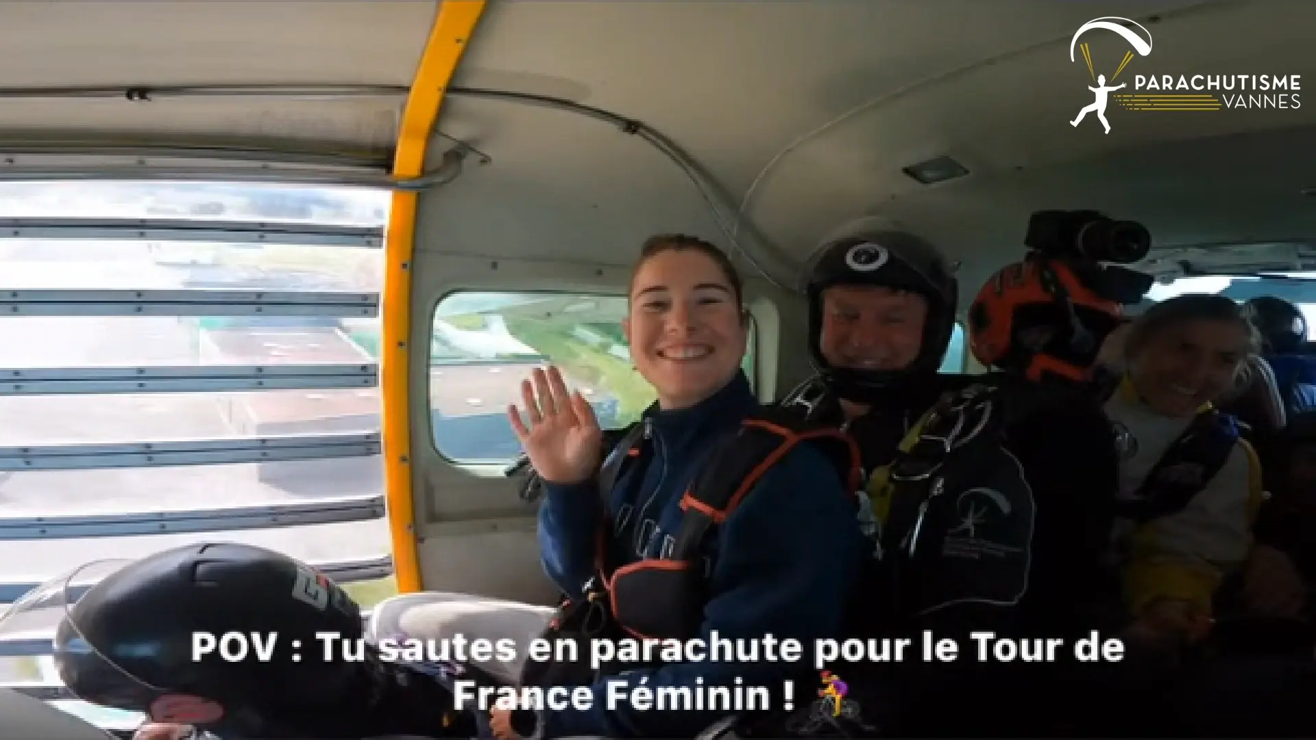 Saut de démonstration pour la promotion du Tour de France Féminin